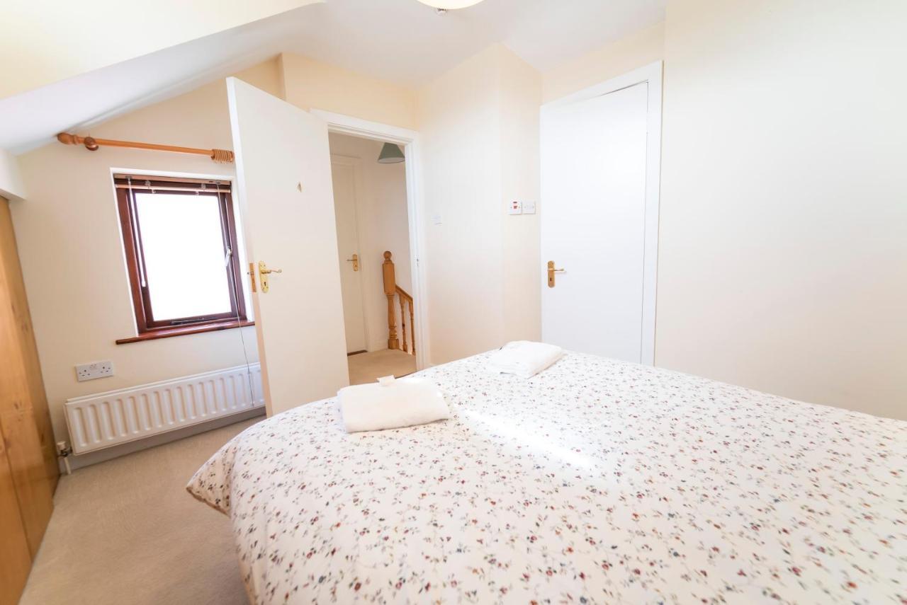 Charming City Centre Guest Houseゴールウェイ エクステリア 写真